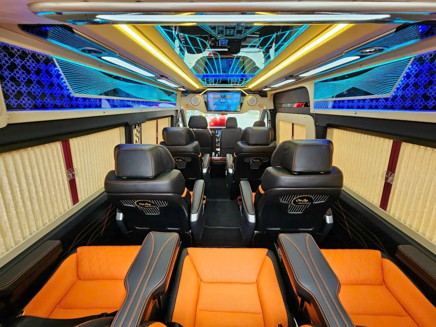 Private Limousine from Hanoi to Ninh Binh (9–11 Seats)
