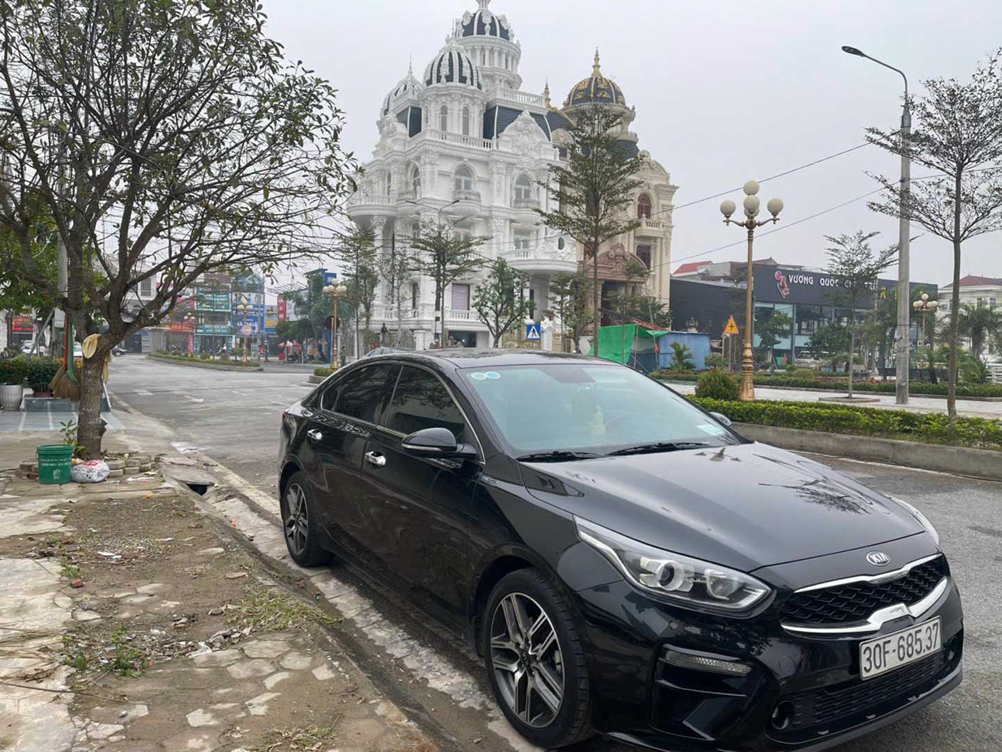 Hanoi to Sapa Private Car 4 – 7 Seat