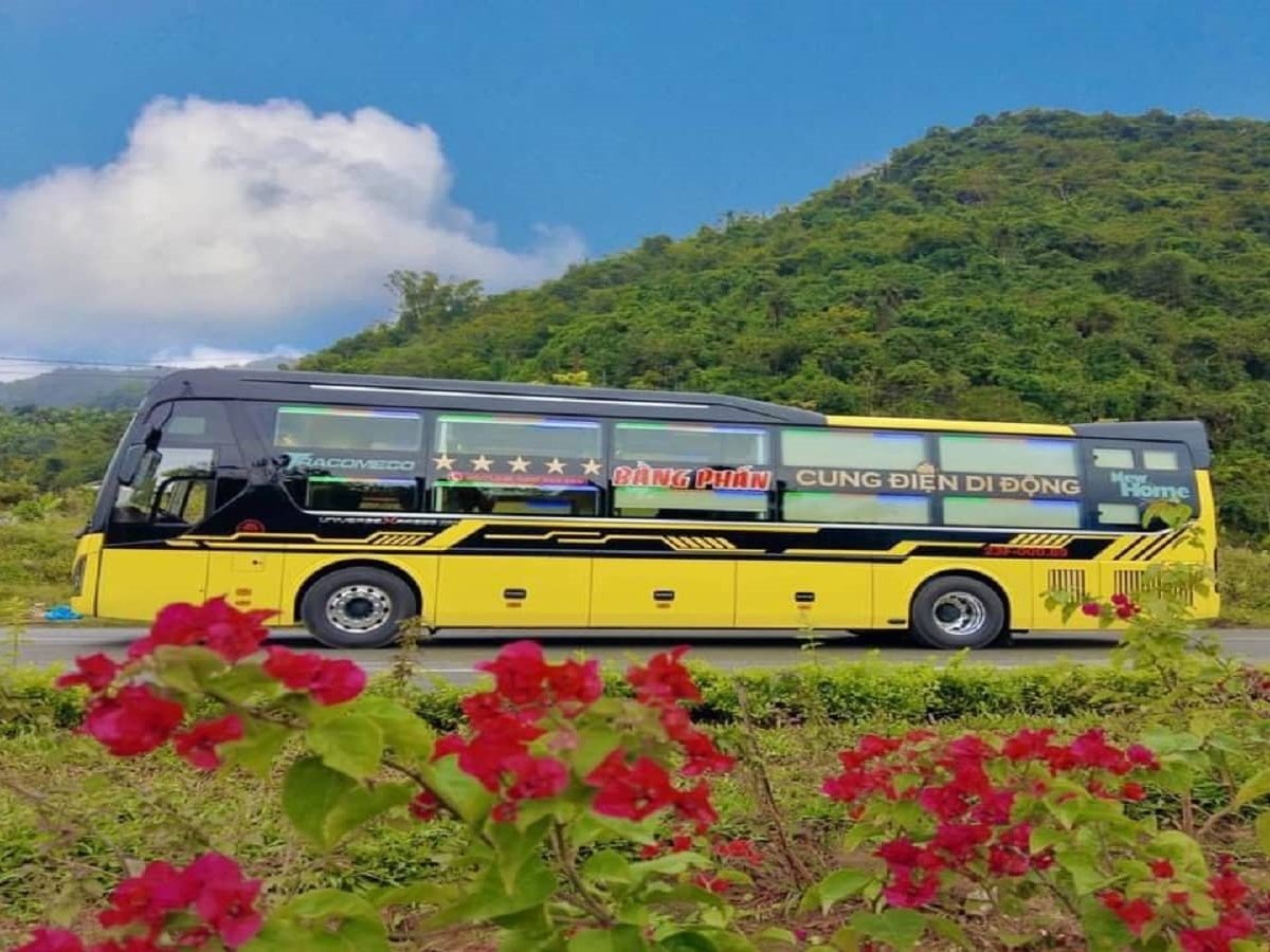 VIP Cabin Sapa to Ha Giang by Bang Phan Bus